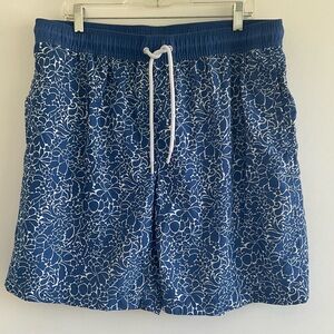 Amazon Essentials Blue/White Athletic Shorts Board Shorts Floral Print Sz: XL